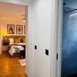 La Plaza Del Pilar *