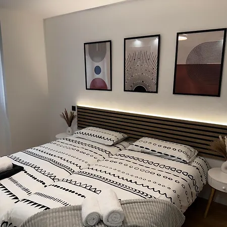 La Plaza Del Pilar Apartment *
